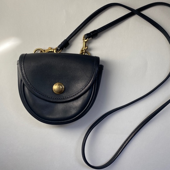 Coach mini leather vintage belt bag in excellent vintage condition - Picture 1 of 8